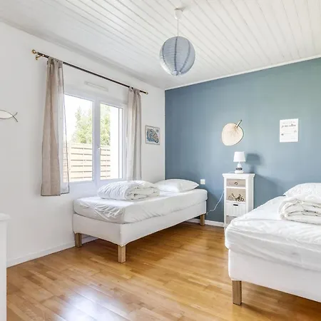 Сasa de vacaciones Maison Avec Piscine Pour 6 Personnes Les Sables-dʼOlonne