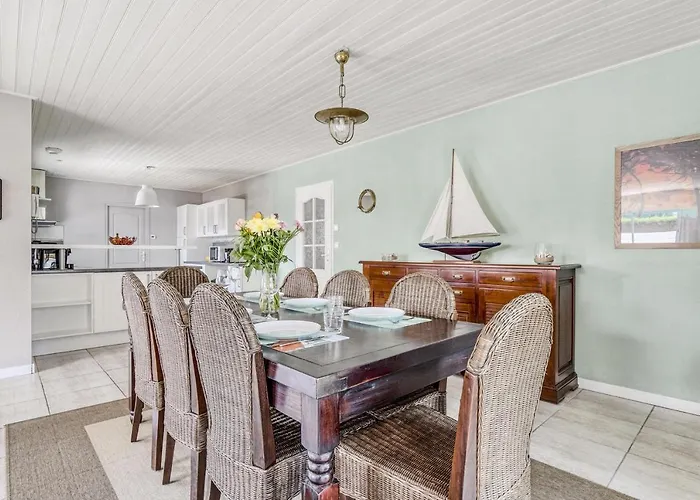 Prázdninový dům Maison Avec Piscine Pour 6 Personnes *